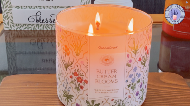 Buttercream Blooms Glow